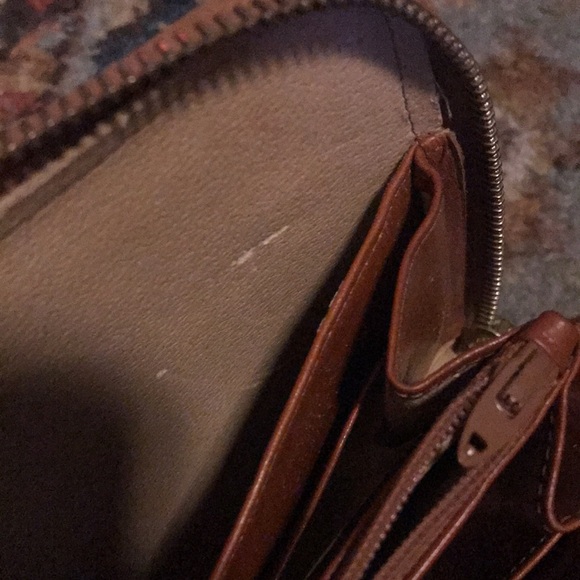 Vintage Dooney & Bourke Wallet - Picture 11 of 16